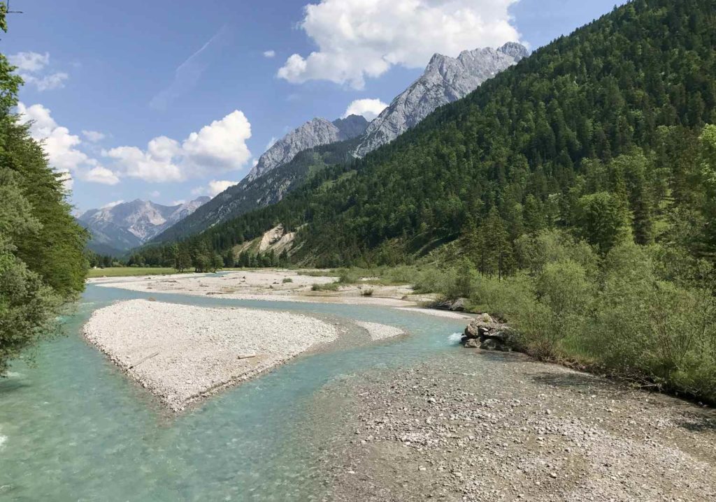 Ich mag diese Kulisse mit dem schönen Rißbach im Karwendel