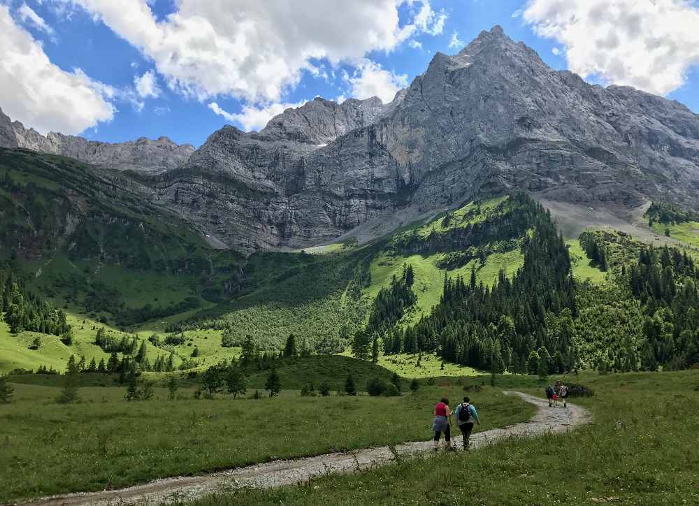 König Ludwig Karwendeltour wandern ohne Gepäck - 3 Tage Hüttenwanderung für Anfänger